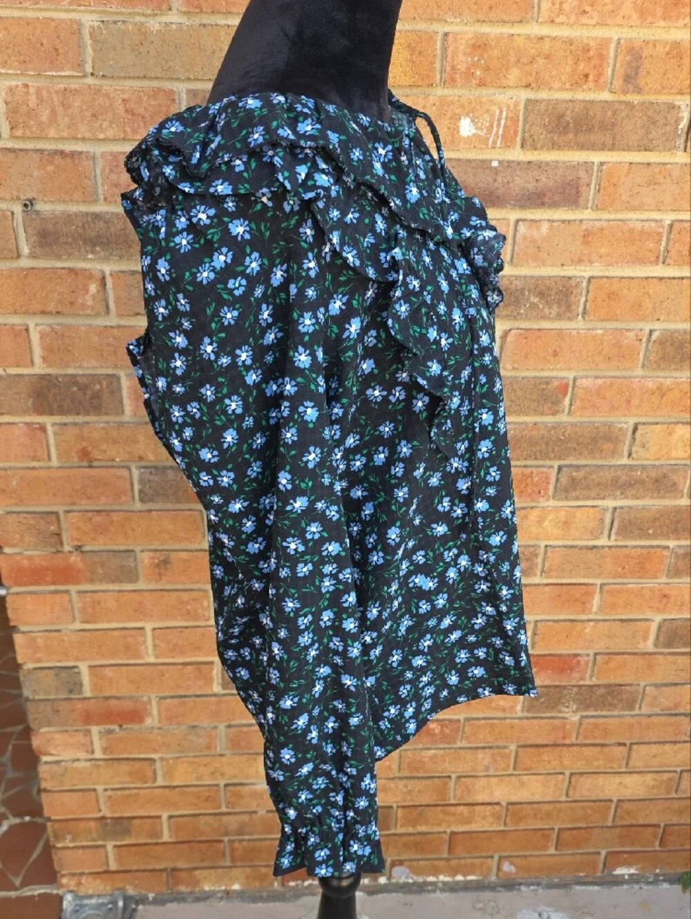 LOFT Black Floral V-Neck Puff-Sleeve Blouse Size M